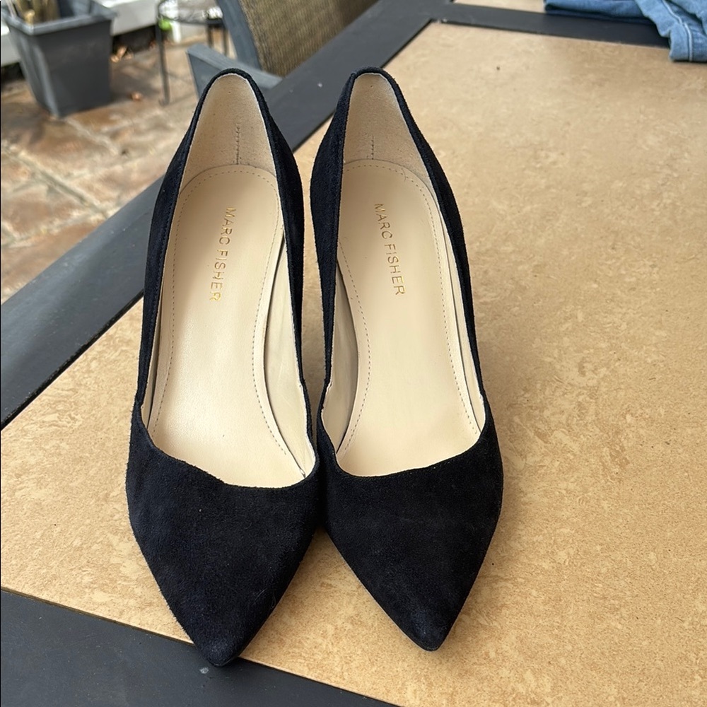 Marc Fisher Black Heeled Suede Shoes